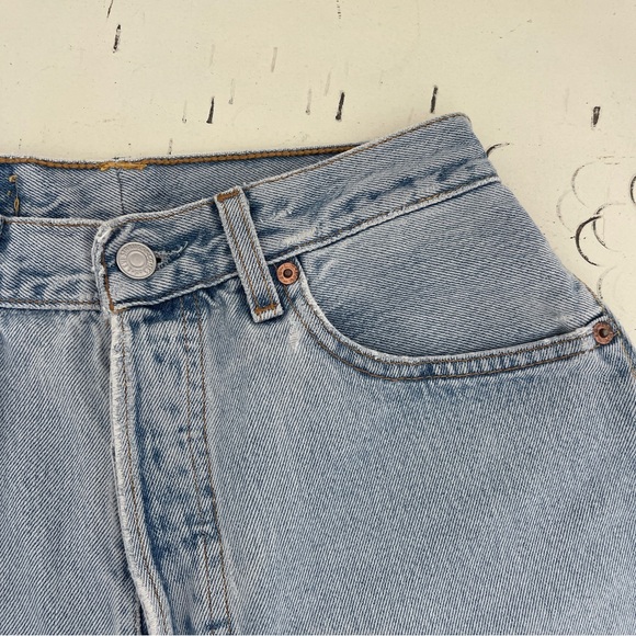 VINTAGE LEVI SHORTS - Picture 3 of 6